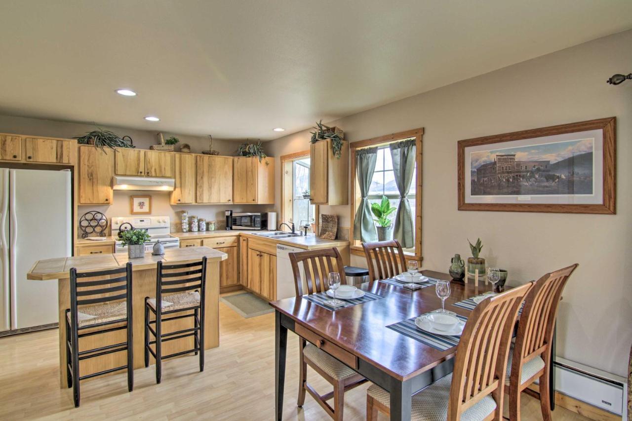 Airy Emigrant Townhome With Sweeping Mtn Views! Екстериор снимка