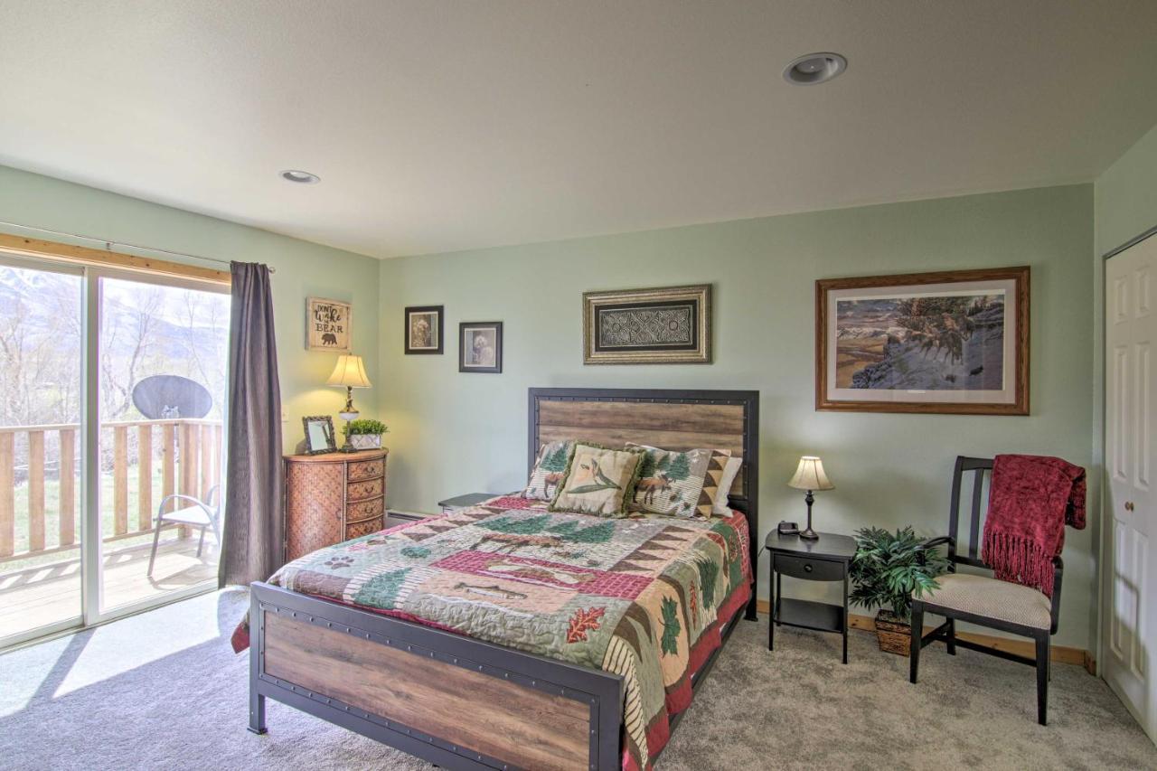 Airy Emigrant Townhome With Sweeping Mtn Views! Екстериор снимка