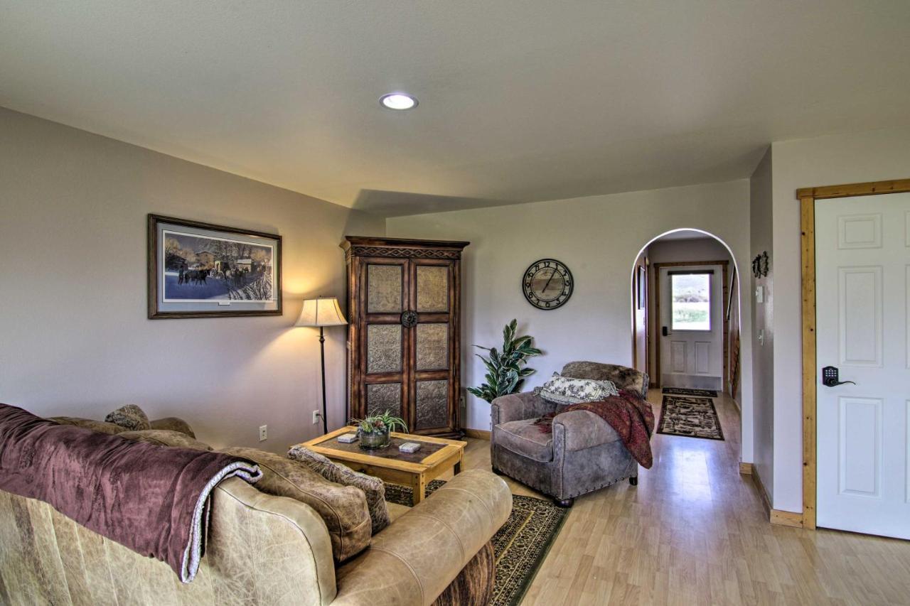 Airy Emigrant Townhome With Sweeping Mtn Views! Екстериор снимка